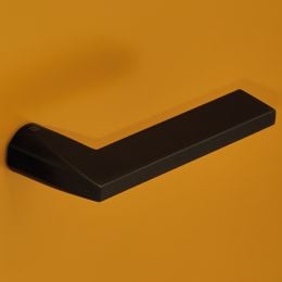 Maniglia per porta Atlanta Nuda Verum Italy senza rosetta