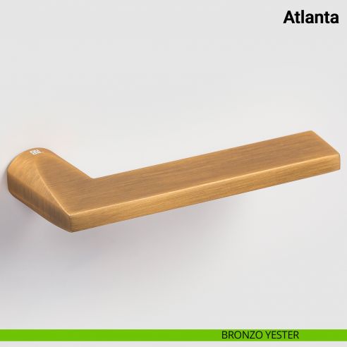 Maniglia per porta Atlanta Nuda Verum Italy senza rosetta - bronzo yester