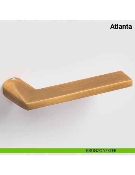 Maniglia per porta Atlanta Nuda Verum Italy senza rosetta - bronzo yester