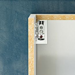 Attaccaglia per base sospesa Ferramenta Livenza Libra H7 con sistema antisganciamento fissaggio con foratura sul mobile 2