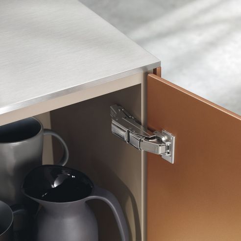 Cerniera Blum 70T453T.TL Clip Top senza molla per anta sottile spessore da 8-14 mm fissaggio EXPANDO T