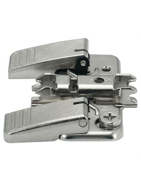 Basetta a croce Blum 174H7130I Clip spessore 3 mm con eccentrico montaggio INSERTA