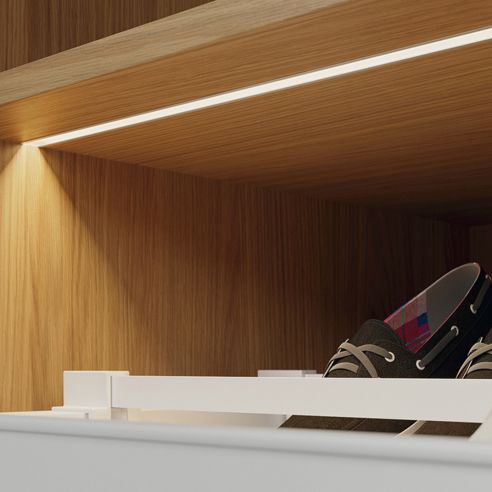 Profilo da incasso in alluminio argento anodizzato per strip LED fino a 8 mm Hafele Loox5 modello 1103