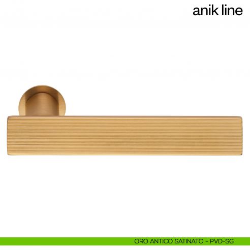 Maniglia per porta Anik Line dnd Handles con rosetta minimale oro antico satinato