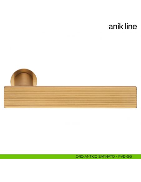 Maniglia per porta Anik Line dnd Handles con rosetta minimale oro antico satinato