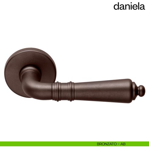 Maniglia per porta Daniela dnd Handles bronzato