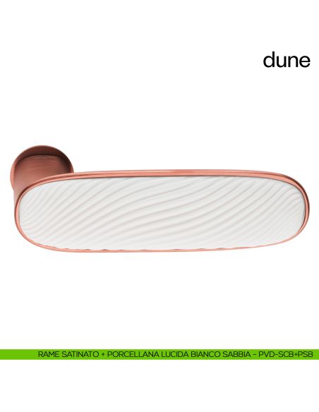 Maniglia per porta Dune dnd handles con porcellana lucida bianco sabbia con rosetta minimale Unico - rame satinato