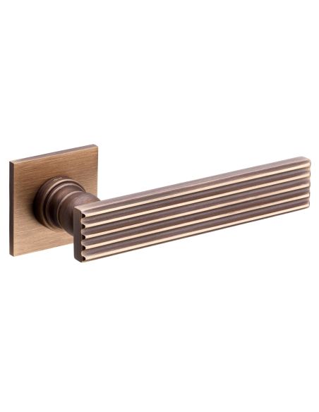 Maniglia per porta Eleonora 02 dnd handles con rosetta quadrata