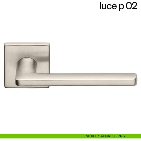 Maniglia per porta Luce P 02 dnd handles con rosetta quadrata nichel satinato