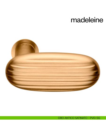 Maniglia per porta Madeleine dnd Handles con rosetta minimale Unico oro antico satinato