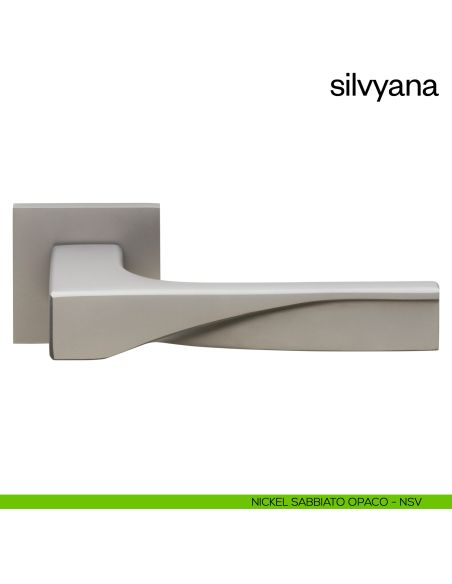 Maniglia per porta Silvyana Dnd Handles con rosetta quadrata fine nickel sabbiato opaco