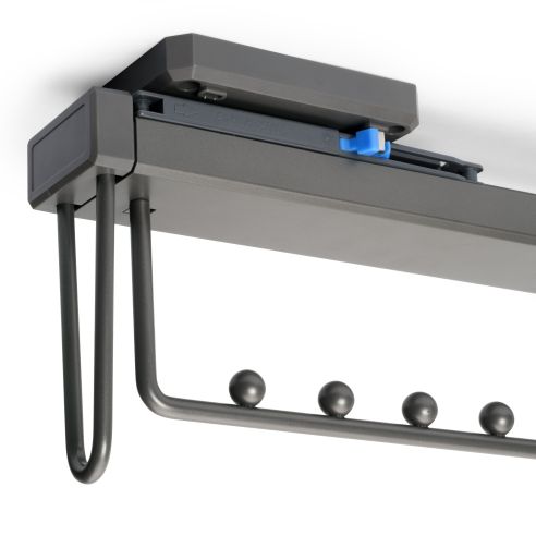 Emuca Appendiabiti estraibile Quartz, Tecnoplastica e Alluminio, Titanio