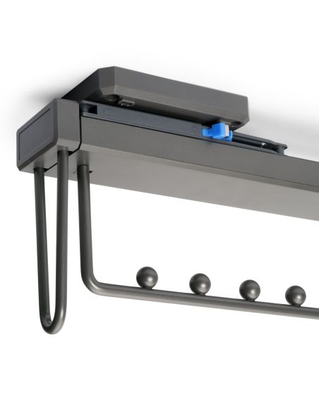 Emuca Appendiabiti estraibile Quartz, Tecnoplastica e Alluminio, Titanio