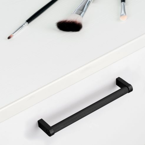 Emuca Lotto di 5 maniglie per mobili Bergen, L173mm, interasse 160mm, Alluminio, Verniciato nero