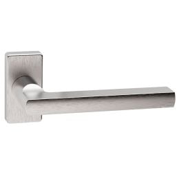 Maniglia in acciaio per porta Atene Q04 Reguitti Inox rosetta rettangolare