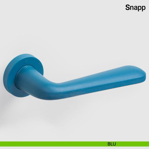 Maniglia porta Snapp Verum Italy realizzata in plastica riciclata - blu