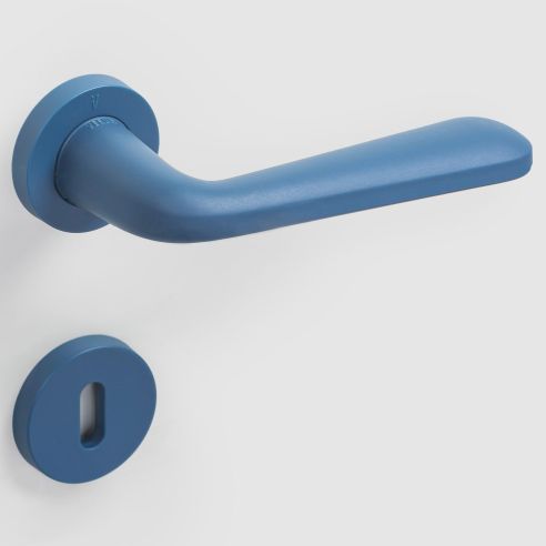 Maniglia porta Snapp Verum Italy realizzata in plastica riciclata - blu
