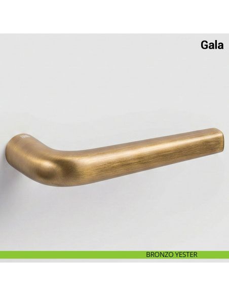 Maniglia per porta Gala Nuda Verum Italy senza rosetta - bronzo yester