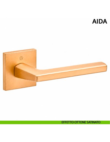 Maniglia per porta Aida Ghidini con rosetta quadrata ottone satinato