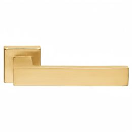 Maniglia per porta Quadrata ottone satinato opaco moderna 2