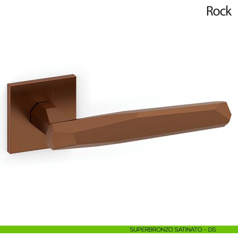 Maniglia per porta Rock Olivari con rosetta quadrata bassa bronzo satinato