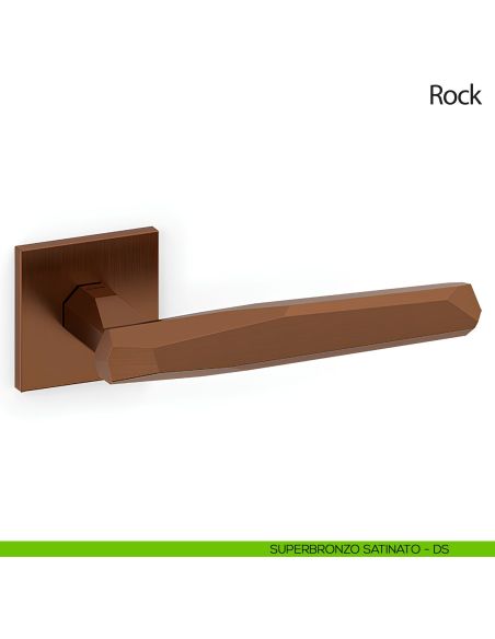Maniglia per porta Rock Olivari con rosetta quadrata bassa bronzo satinato