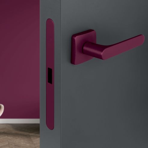 Kombo Box Colombo Design con maniglia OneQ e Serratura SpinOff Krona Koblenz claret violet