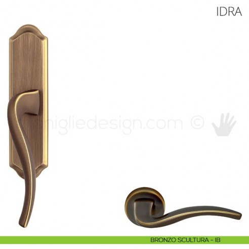 Maniglia per finestra cremonese Idra Mandelli bronzo scultura