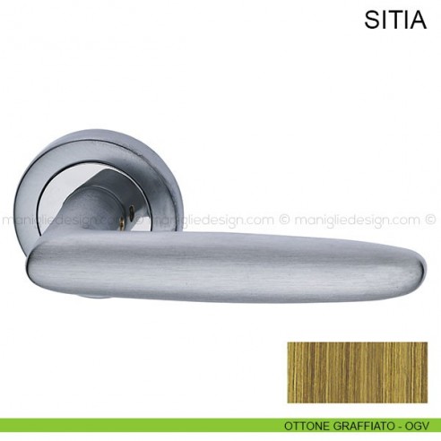 Maniglia per porta Sitia Pasini ottone graffiato