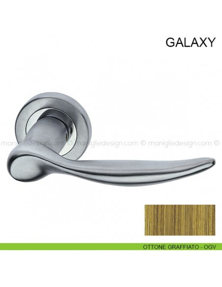 Maniglia per porta Galaxy Pasini ottone graffiato