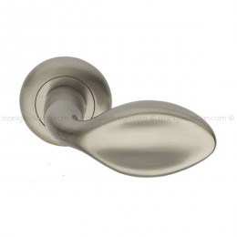 Maniglia per porta Zeus Pasini