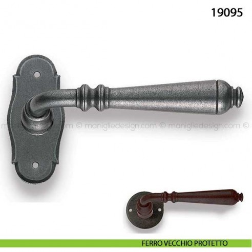 Maniglia in ferro per porta Metal Style 19095 con rosetta ovale ferro vecchio protetto