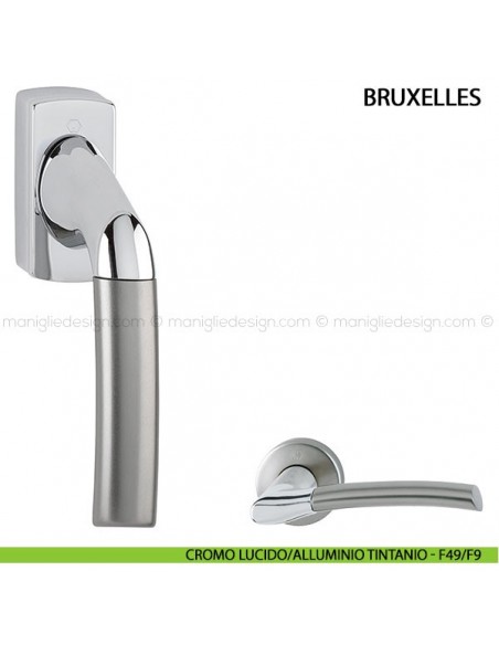 Maniglia per finestra martellina DK Bruxelles Hoppe con base quadrata cromo lucido/alluminio titanio - F49/F9