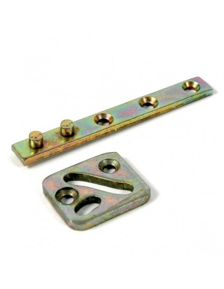 Cerniera a perno eccentrico con piastra quadra cava a S 90 mm B0385