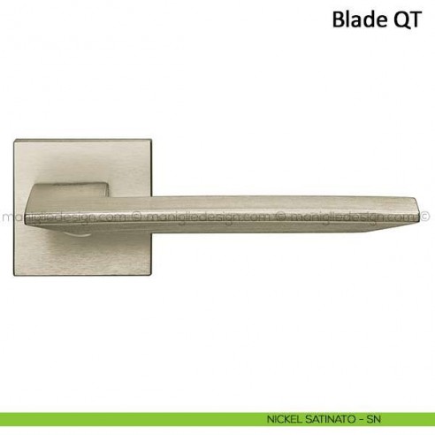 Maniglia per porta Blade Frascio con rosetta bassa nickel satinato