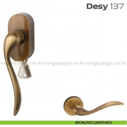 Maniglia per finestra DK con chiave su placca 137 Desy Reguitti 2