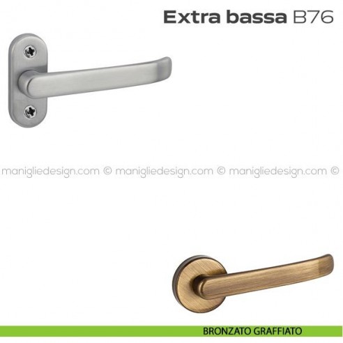 Maniglia per porta B76 Extra Bassa Reguitti con rosetta ovale bronzato graffiato