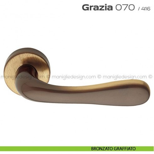 Maniglia per porta 070 Grazia Reguitti bronzato graffiato