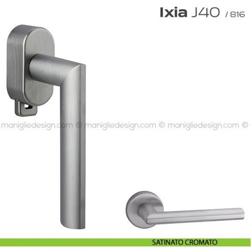 Maniglia per finestra DK con pulsante su placca J40 Ixia T. Reguitti satinato cromato