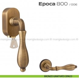 Maniglia per finestra martellina DK con chiave su placca 800 Epoca Reguitti 2