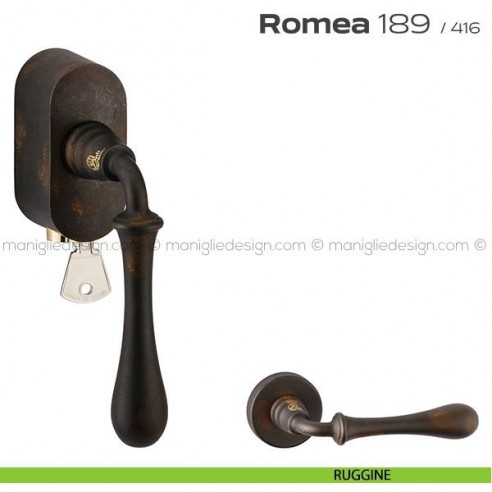 Maniglia per finestra martellina DK con chiave su placca 189 Romea Reguitti ruggine