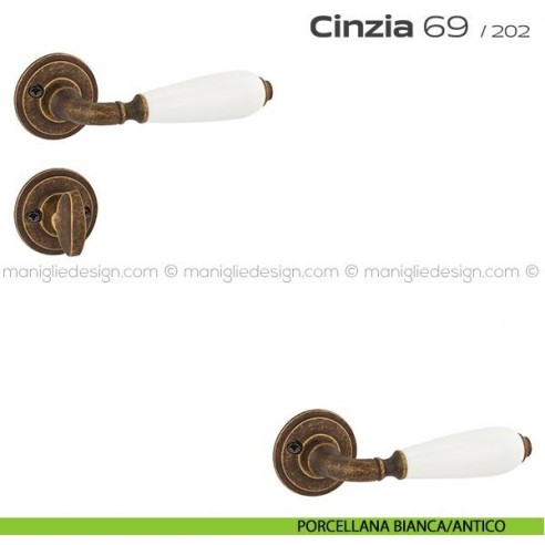 Maniglia in porcellana per porta con nottolino 069 Cinzia Reguitti con viti a vista porcellana bianca/antico