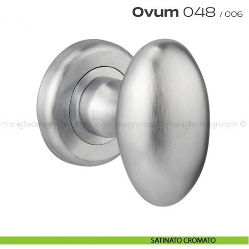 Pomolo ovale per porta girevole 048 Ovum Reguitti con rosetta tonda ad avvitare satinato cromato