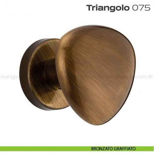 Pomolo per porta fisso 075 Triangolo Reguitti con rosetta tonda bronzato graffiato