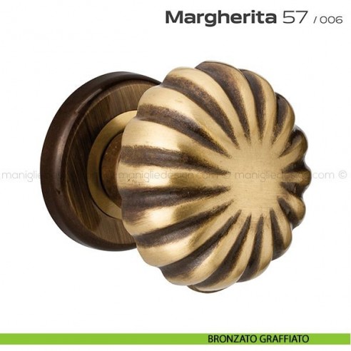 Pomolo per porta fisso 57 Margherita Reguitti diametro 60 mm con rosetta ad avvitare bronzato graffiato