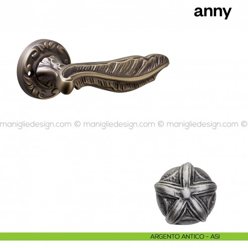 Maniglia per porta Anny Poggi Mariani con rosetta tonda argento antico