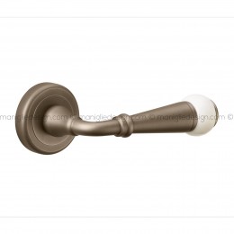 Maniglia in porcellana bianca per porta Camilla Poggi Mariani con rosetta tonda Bronzo satinato opaco - BSO  2