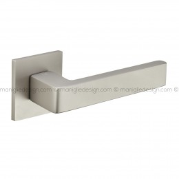 Maniglia per porta Fabiola Poggi Mariani con rosetta quadrata 