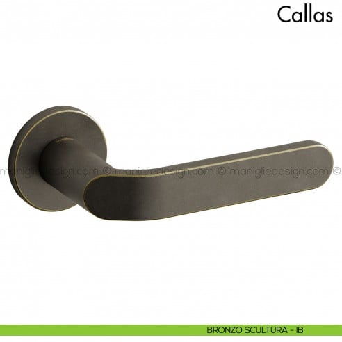 Maniglia per porta Callas Mandelli bronzo scultura