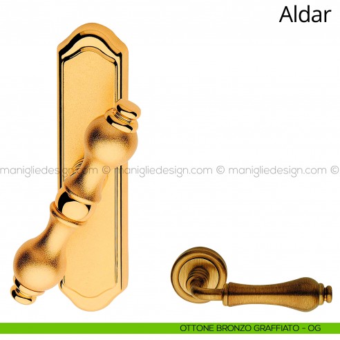 Maniglia per finestra cremonese Aldar Linea Calì ottone bronzato graffiato